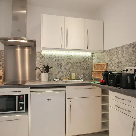 Daire Foch Cocon Romantique Avec A Deux Pas Des Vagues